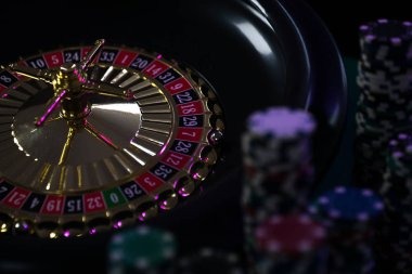 mastoto Speed Baccarat interface on mobile phone landscape mode showing betting buttons, card display, and live feed